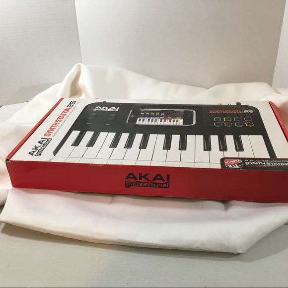 Akaia synthstation 25 keyboard controller - Picture 1 of 6